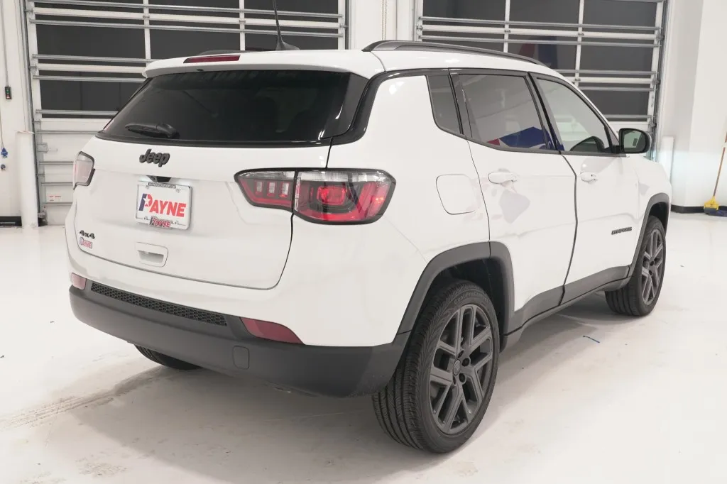2026 Jeep Compass Latitude Altitude