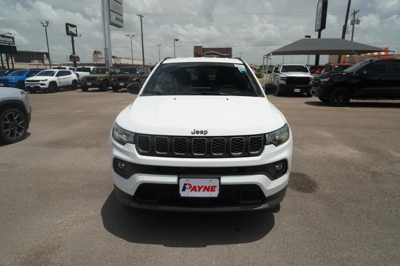 2026 Jeep Compass Latitude Altitude
