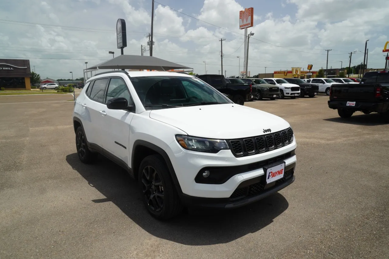2026 Jeep Compass Latitude Altitude