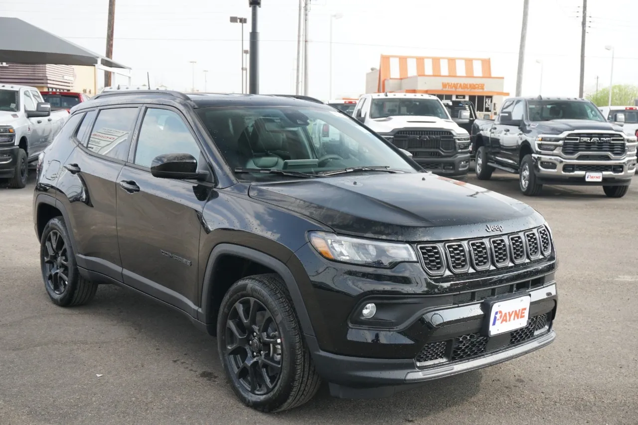 2026 Jeep Compass Latitude Altitude