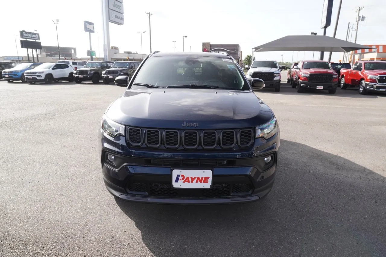 2026 Jeep Compass Latitude Altitude