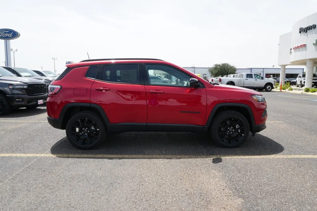 2026 Jeep Compass Latitude Altitude
