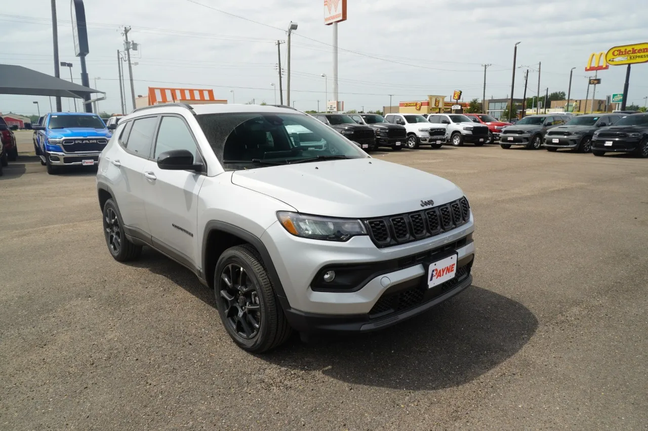 2026 Jeep Compass Latitude Altitude