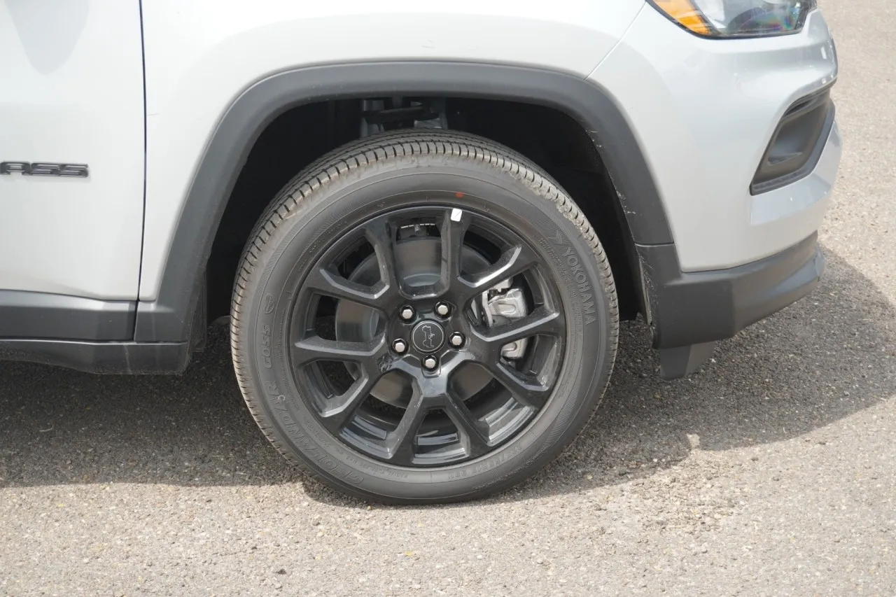 2026 Jeep Compass Latitude Altitude