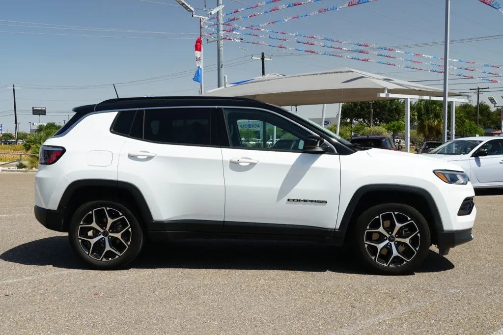 2025 Jeep Compass Limited - Photo 4