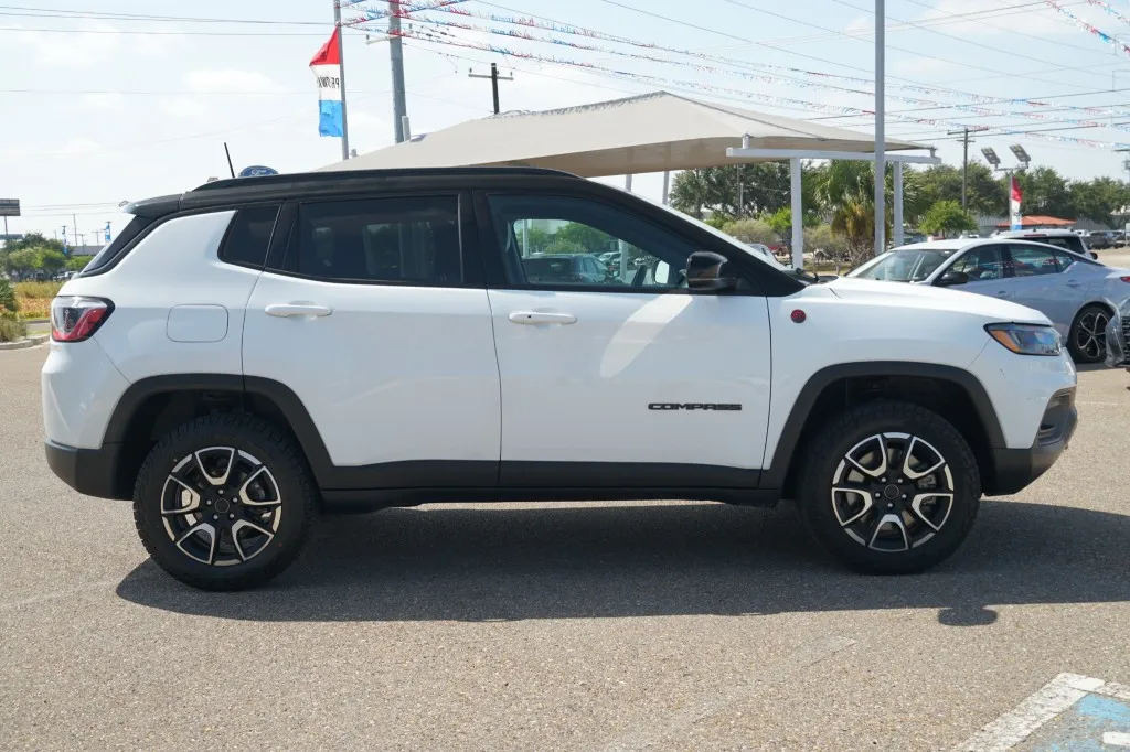2025 Jeep Compass Trailhawk