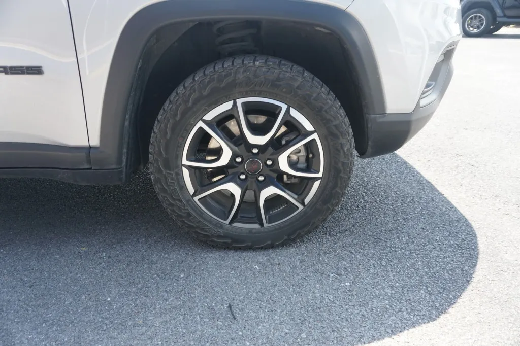 2025 Jeep Compass Trailhawk