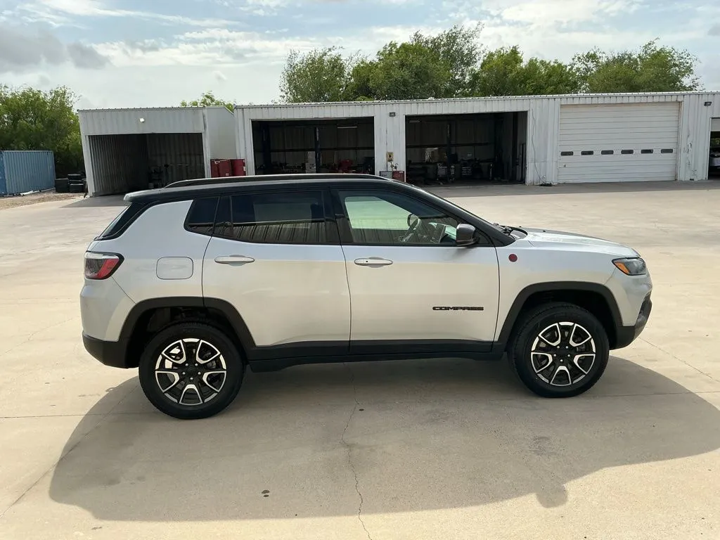 2024 Jeep Compass Trailhawk