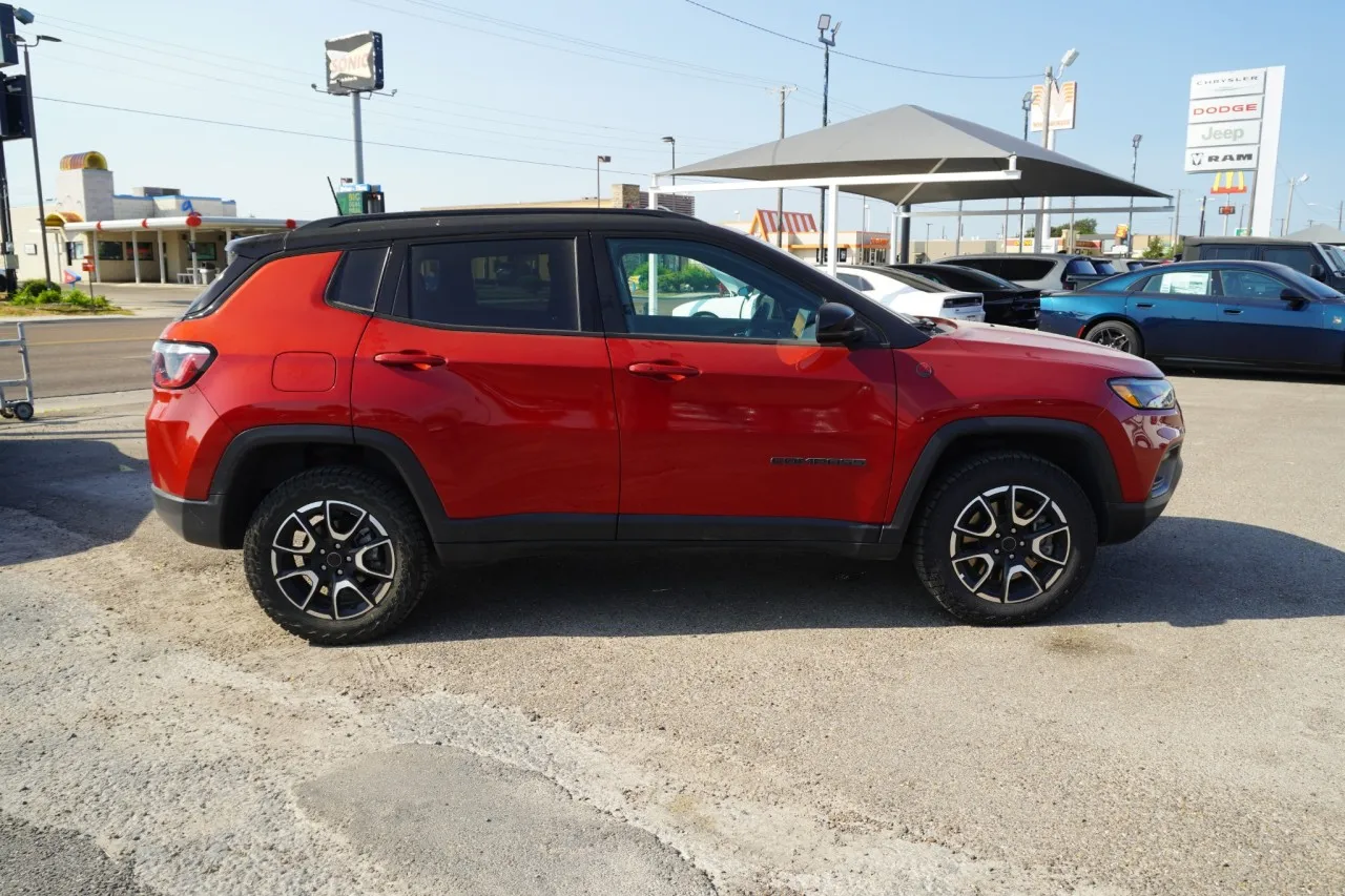 2025 Jeep Compass Trailhawk