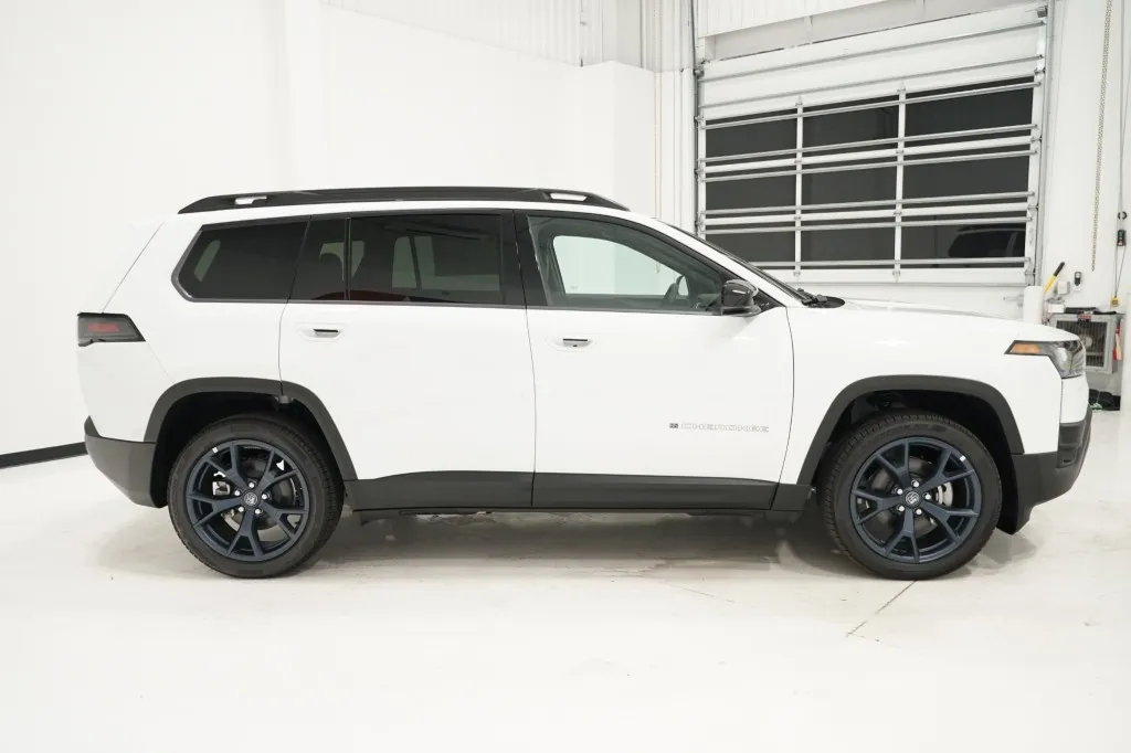 2026 Jeep Cherokee Laredo 2026 Jeep Cherokee Laredo