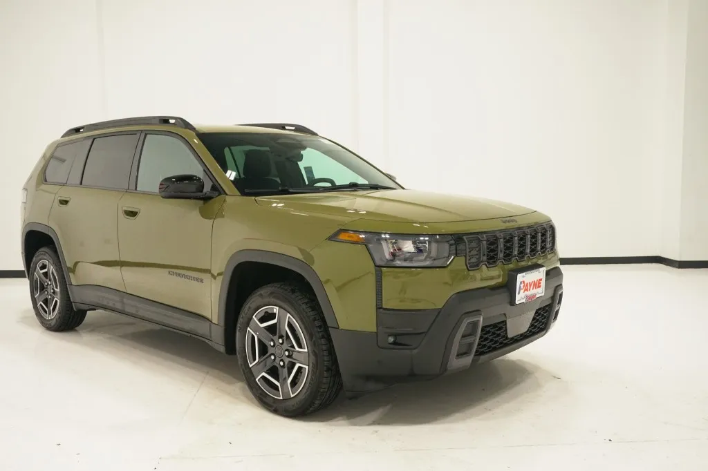 2026 Jeep Cherokee Laredo