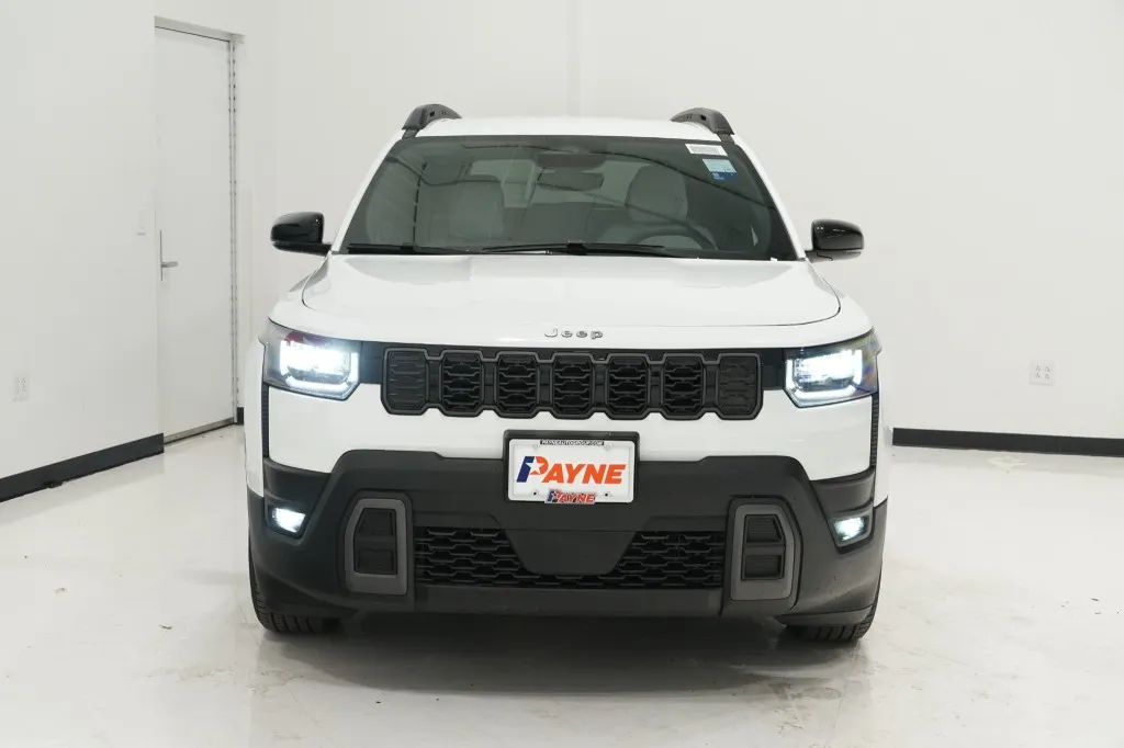 2026 Jeep Cherokee Laredo