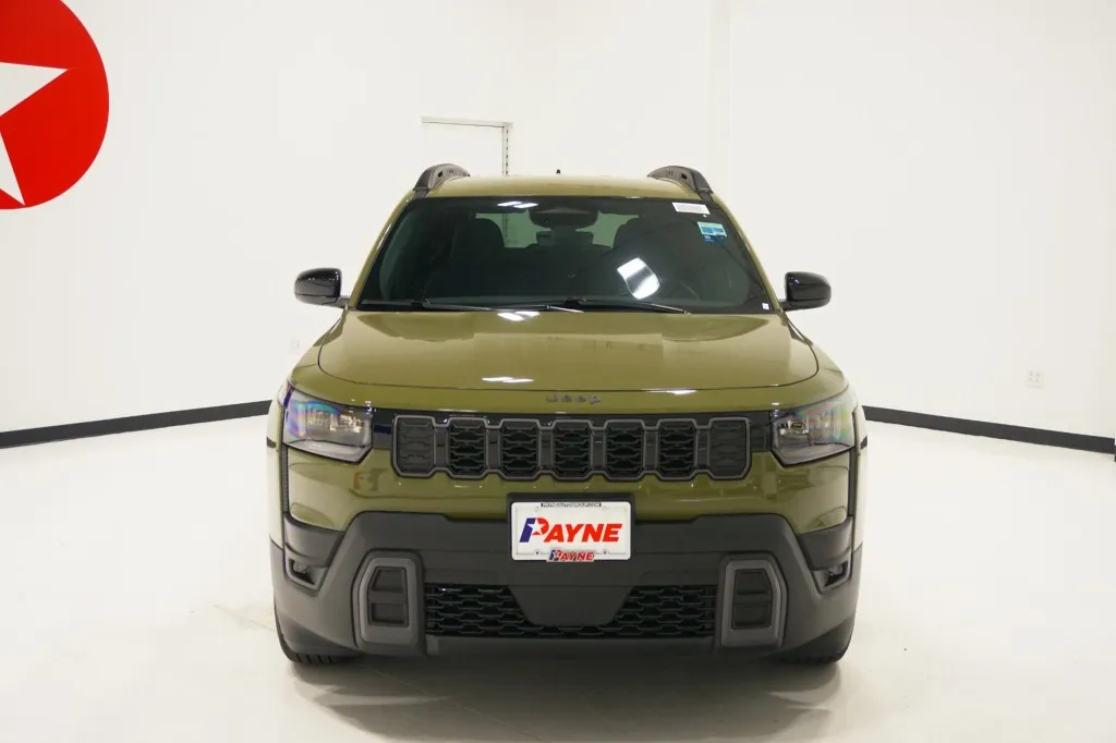 2026 Jeep Cherokee Laredo