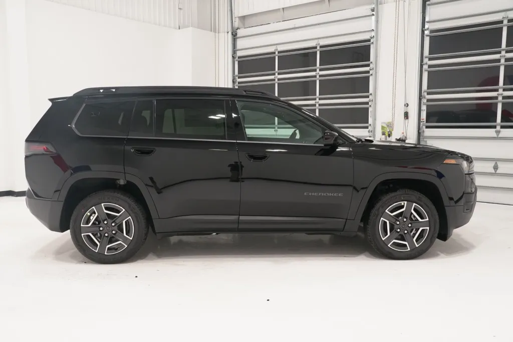 2026 Jeep Cherokee Laredo 2026 Jeep Cherokee Laredo