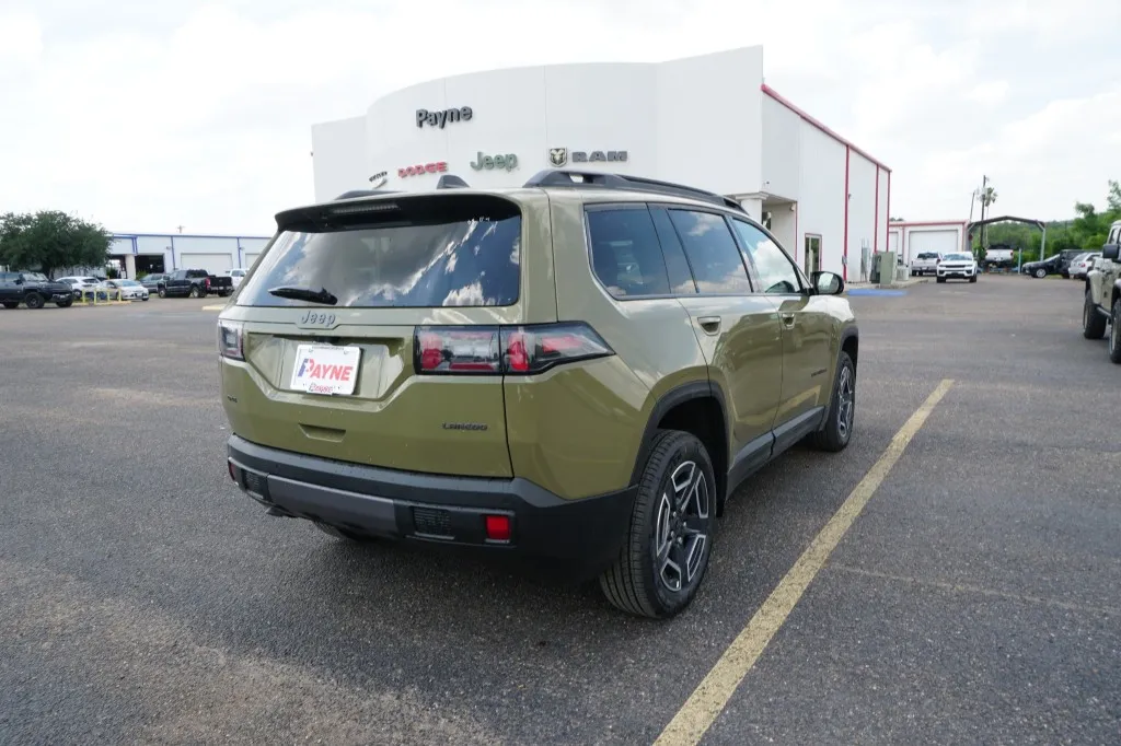 2026 Jeep Cherokee Laredo
