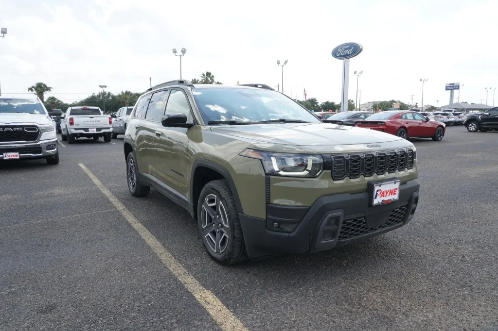 2026 Jeep Cherokee Laredo