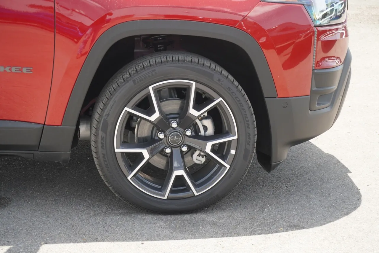 2026 Jeep Cherokee Overland