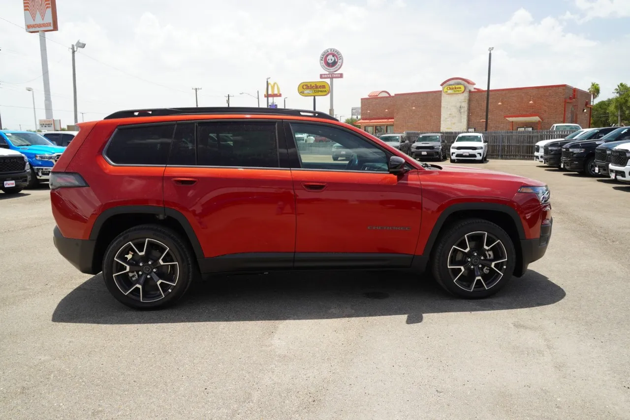 2026 Jeep Cherokee Overland
