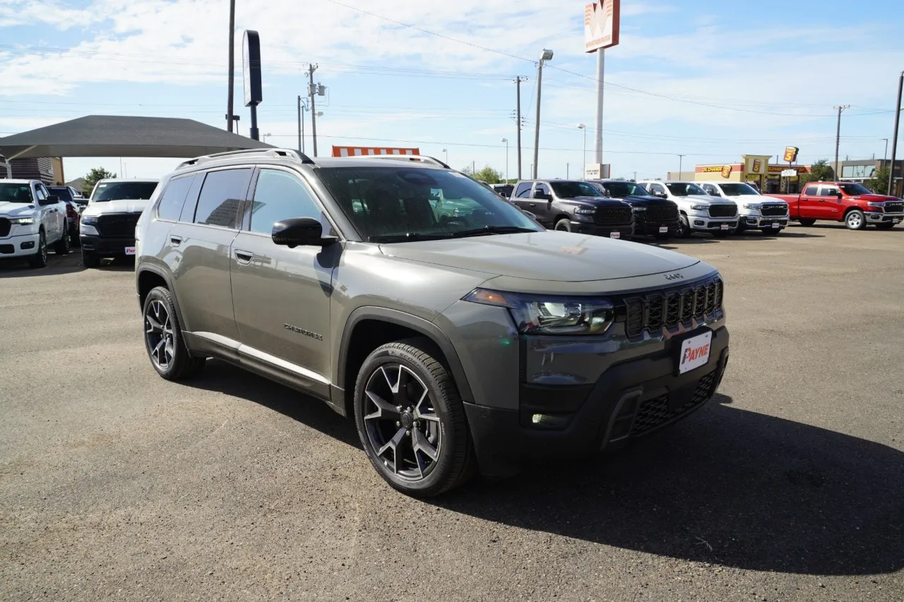 2026 Jeep Cherokee Overland