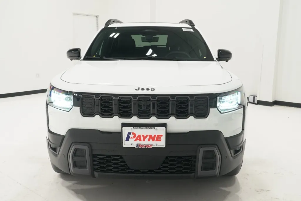 2026 Jeep Cherokee Overland