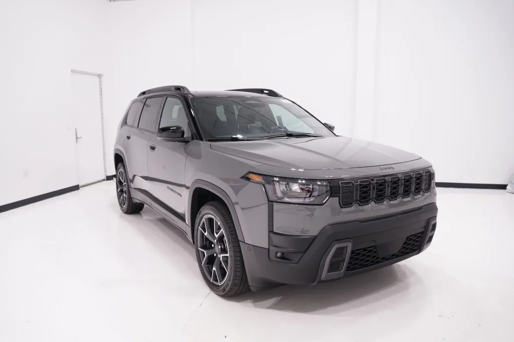 2026 Jeep Cherokee Overland