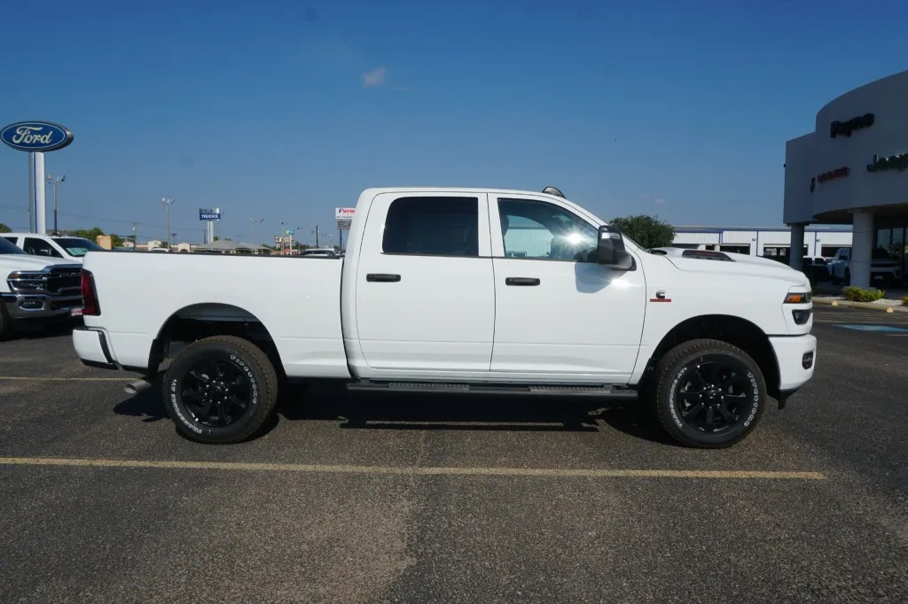 2027 RAM 2500 Black Express 2027 RAM 2500 Black Express