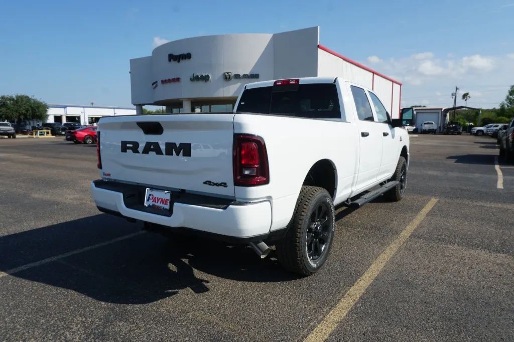 2027 RAM 2500 Black Express 2027 RAM 2500 Black Express