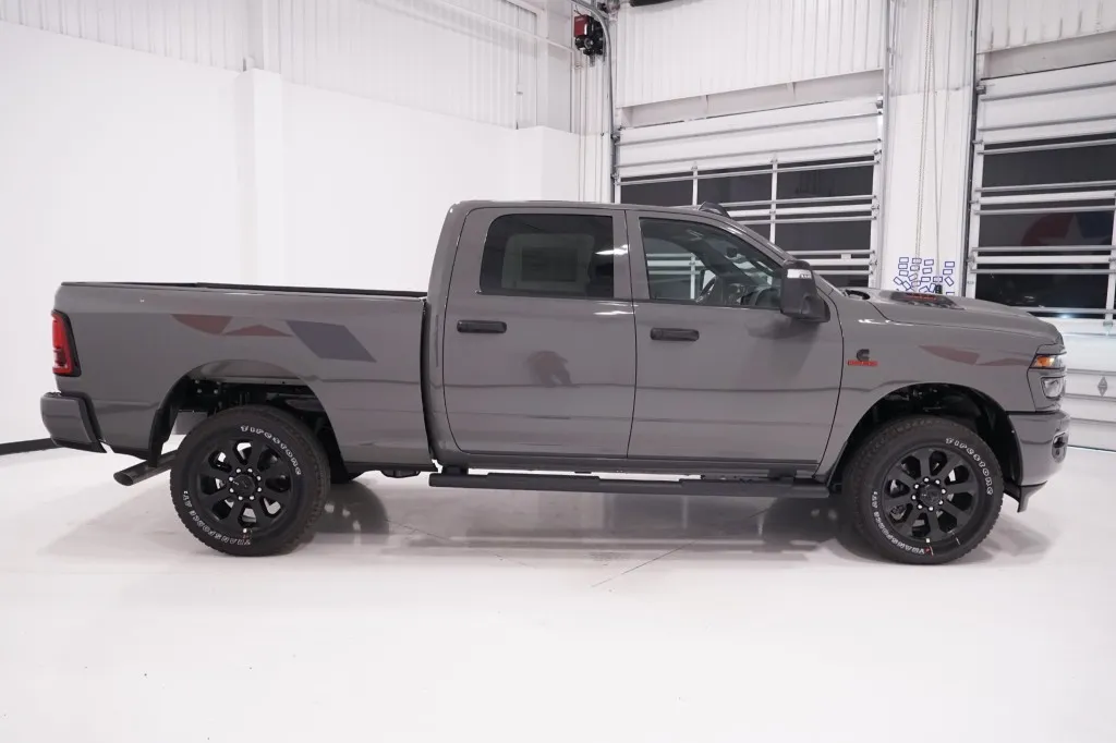 2027 RAM 2500 Black Express 2027 RAM 2500 Black Express