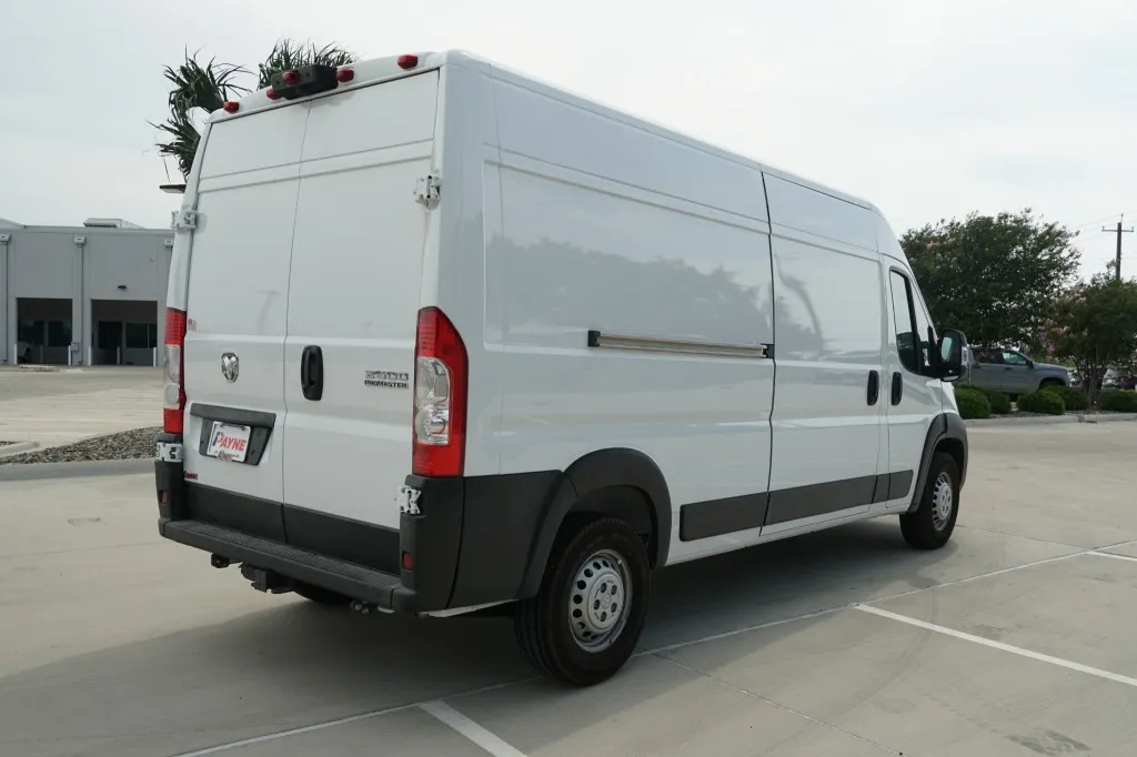 2026 RAM ProMaster Window Van Tradesman