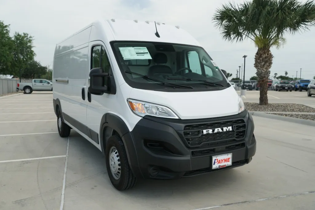 2026 RAM ProMaster Window Van Tradesman