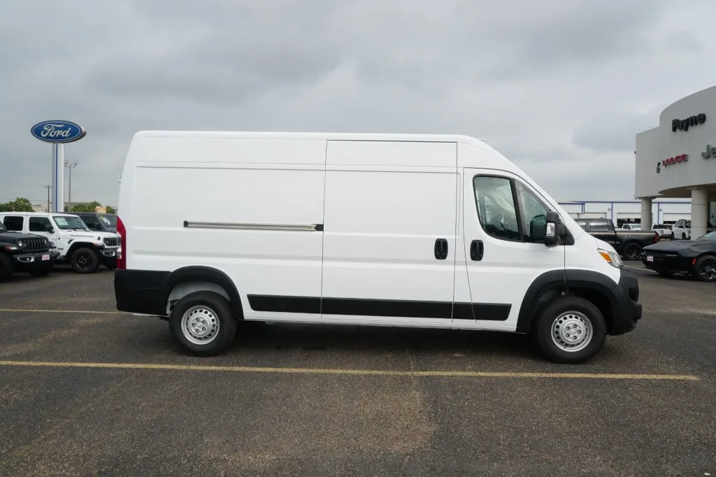 2026 RAM ProMaster Cargo Van Tradesman