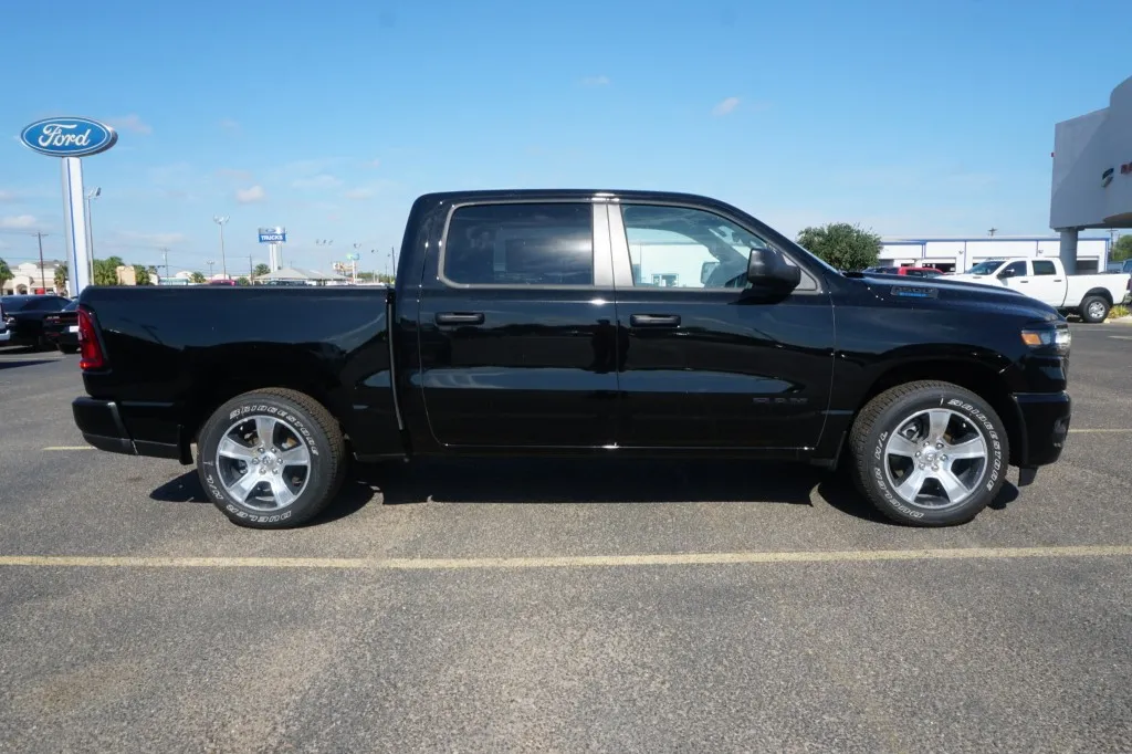 2026 RAM 1500 Express 2026 RAM 1500 Express