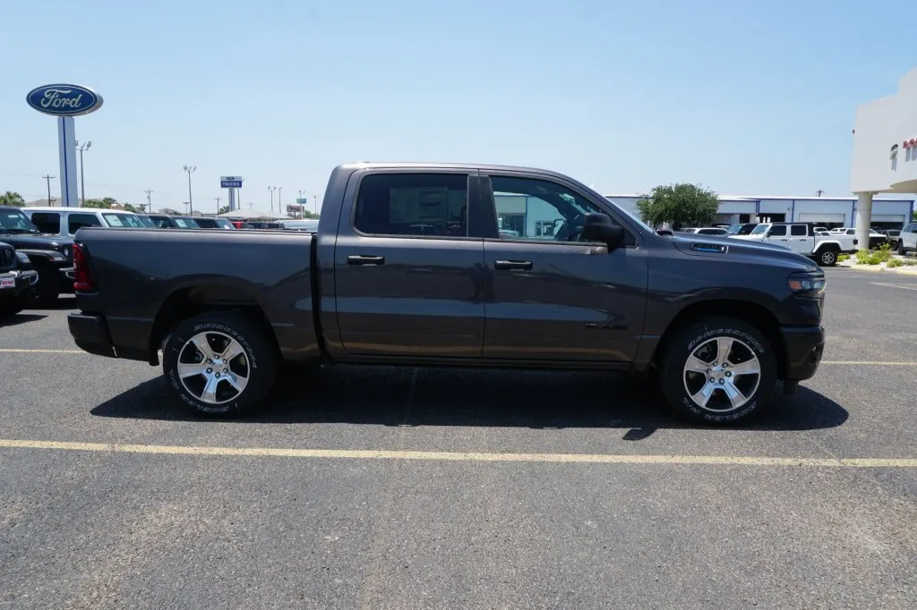 2026 RAM 1500 Express