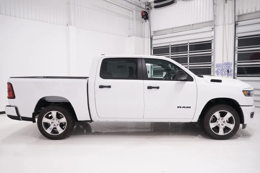 2027 RAM 1500 Express 2027 RAM 1500 Express