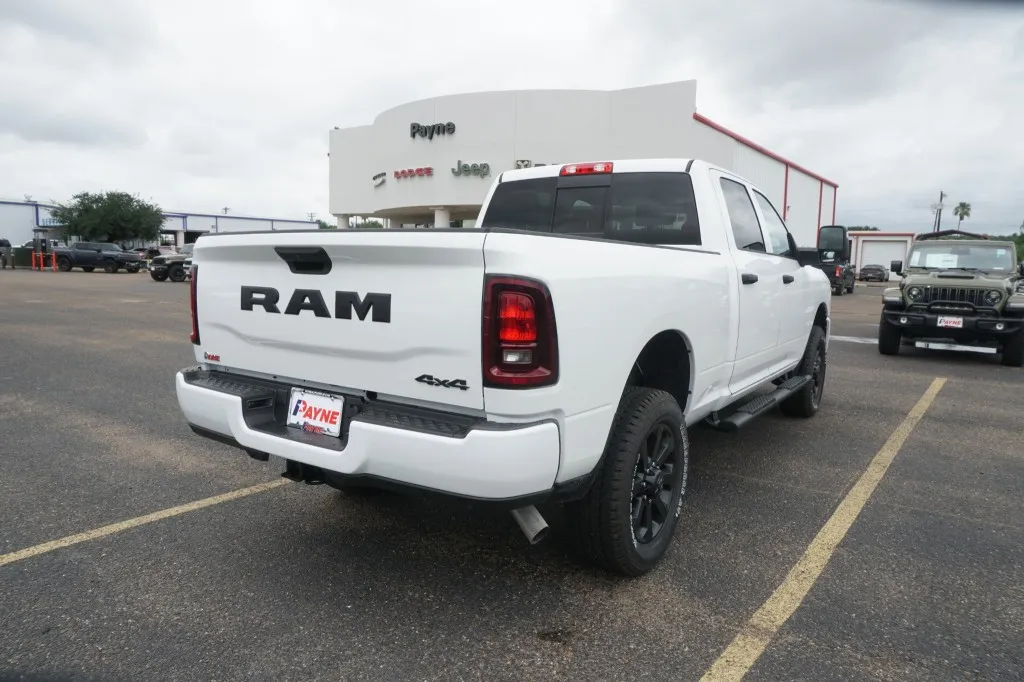 2026 RAM 2500 Black Express 2026 RAM 2500 Black Express