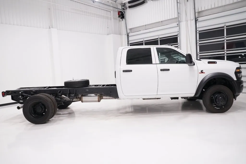 2027 RAM 5500 Chassis Cab Tradesman 2027 RAM 5500 Chassis Cab Tradesman