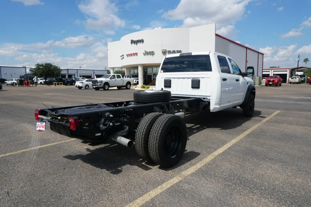 2027 RAM 5500 Chassis Cab Tradesman