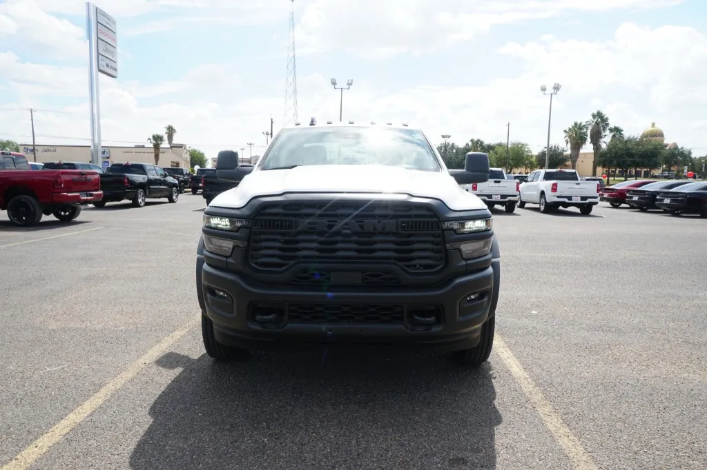 2027 RAM 5500 Chassis Cab Tradesman