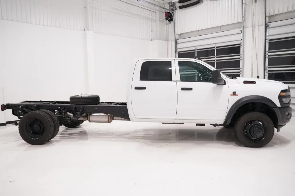 2027 RAM 5500 Chassis Cab Tradesman 2027 RAM 5500 Chassis Cab Tradesman