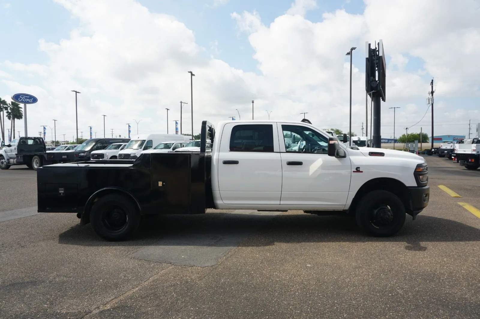 2026 RAM 3500 Chassis Cab Big Horn