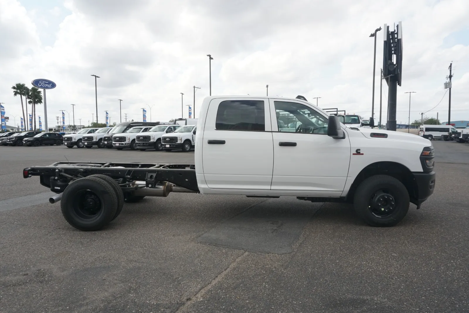 2026 RAM 3500 Chassis Cab Tradesman 2026 RAM 3500 Chassis Cab Tradesman