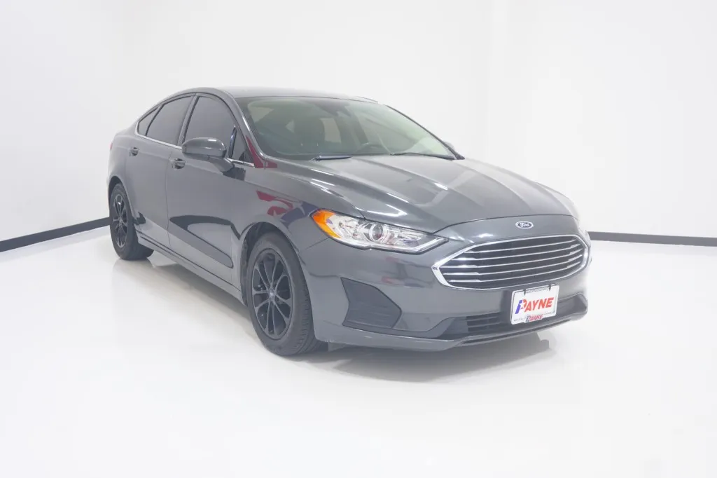 2020 Ford Fusion SE