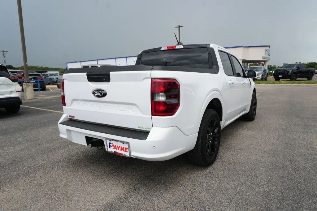 2025 Ford Maverick Lobo Standard