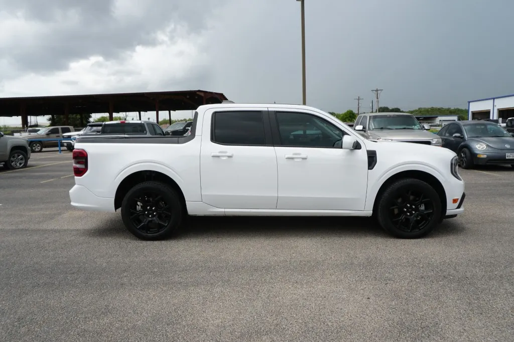 2025 Ford Maverick Lobo Standard