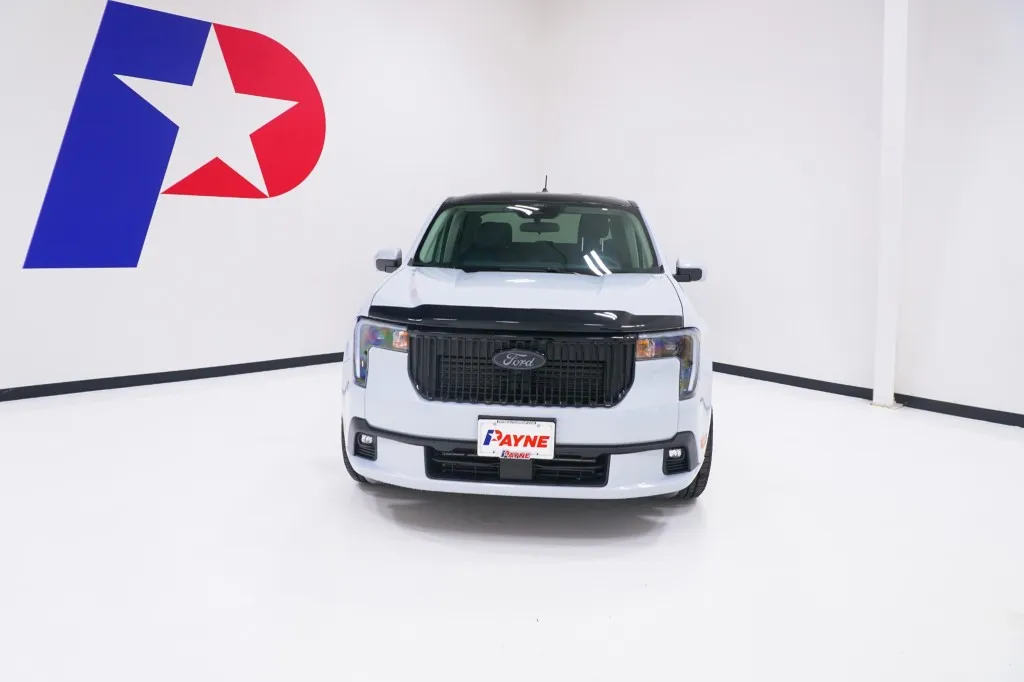 2026 Ford Maverick Lobo Standard