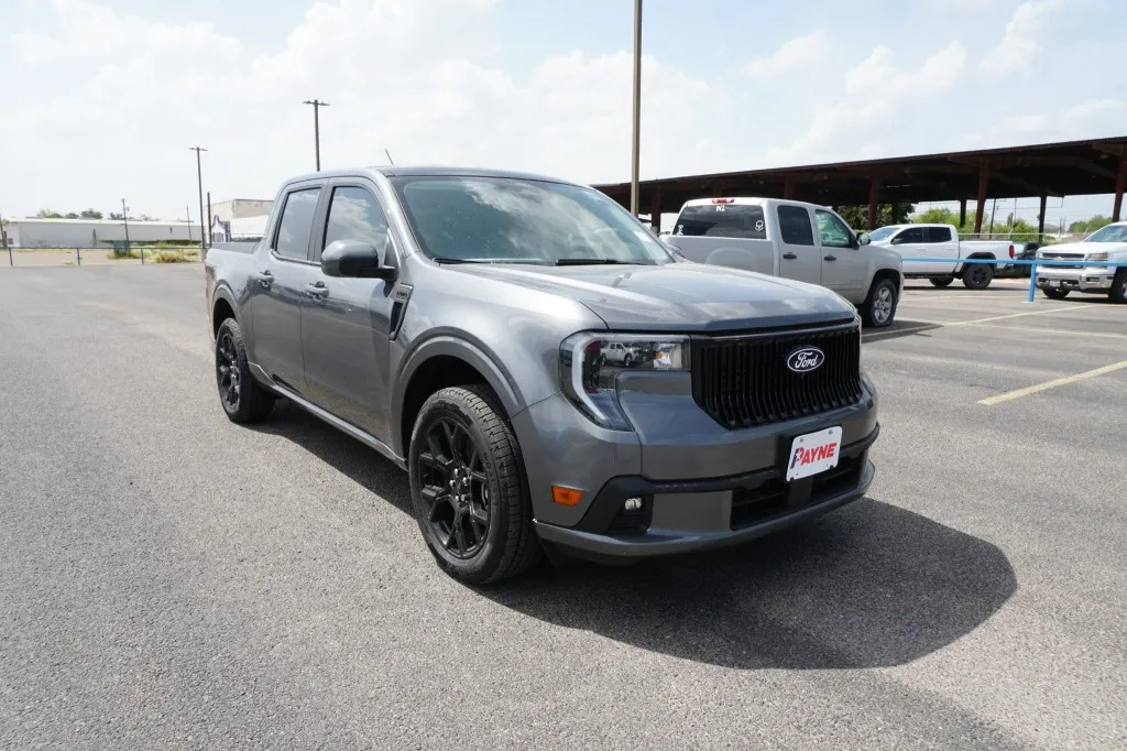 2026 Ford Maverick Lobo Standard