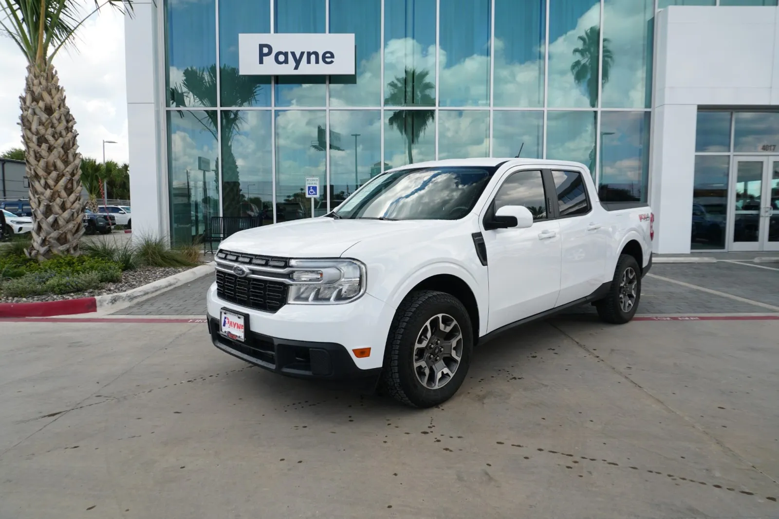 2023 Ford Maverick XL