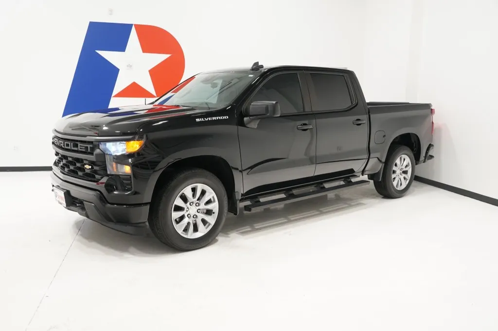 2023 Chevrolet Silverado 1500 Custom