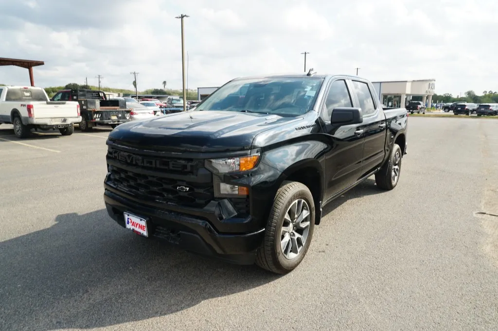 2024 Chevrolet Silverado 1500 Custom