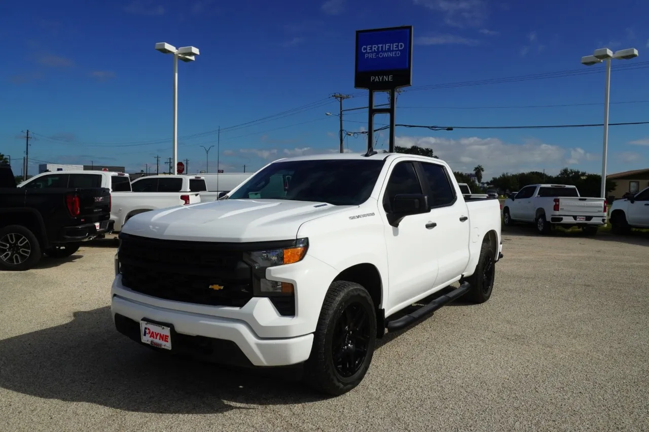 2025 Chevrolet Silverado 1500 Custom